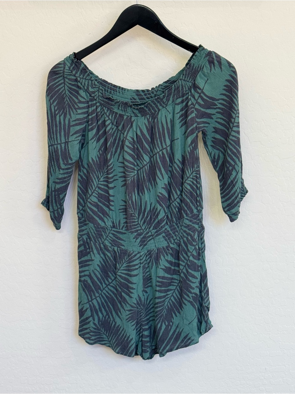 Aerie Green Tropical Palm Leaf Off-The-Shoulder Romper Size S